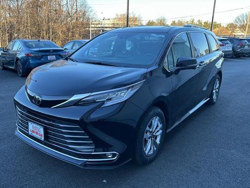 2026 Toyota Sienna Limited