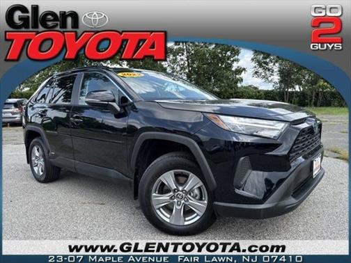 2022 Toyota RAV4 Hybrid XLE