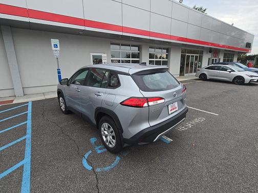 Sonic Silver 2024 Toyota Corolla Cross L