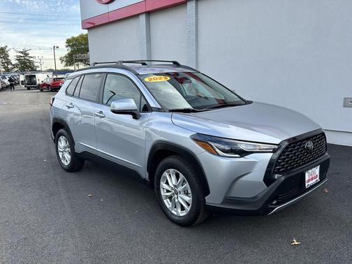 2023 Toyota Corolla Cross LE