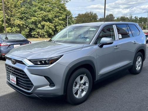 2026 Toyota Highlander LE