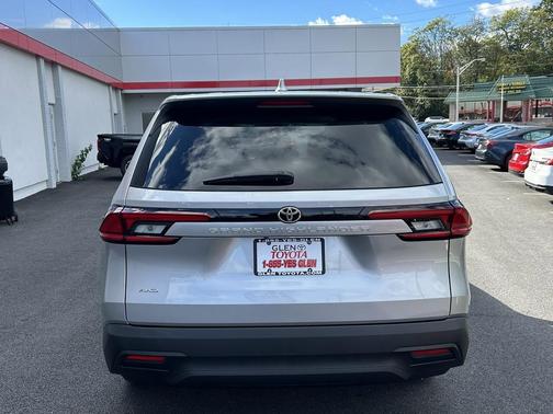 2026 Toyota Highlander LE