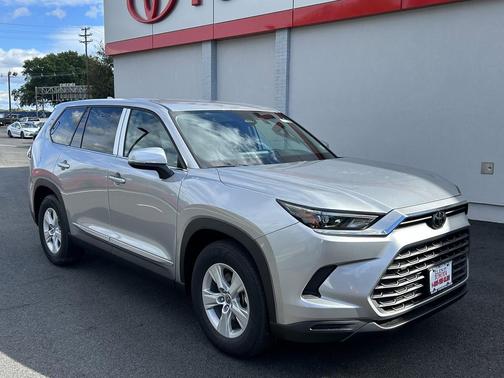 2026 Toyota Highlander LE
