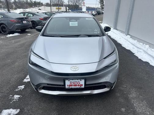 2026 Toyota Prius Plug-In Hybrid SE