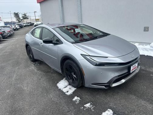 2026 Toyota Prius Plug-In Hybrid SE