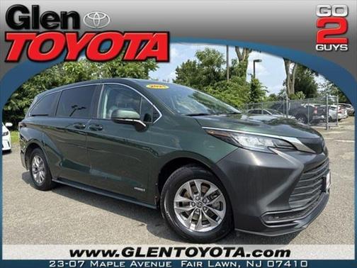 2021 Toyota Sienna LE