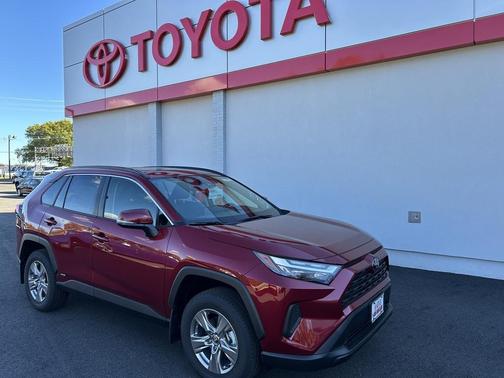 2025 Toyota RAV4 Hybrid XLE
