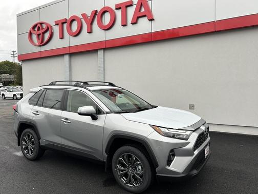 2025 Toyota RAV4 Hybrid XLE Premium