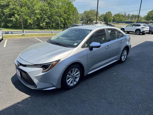 Classic Silver Metallic 2026 Toyota Corolla LE