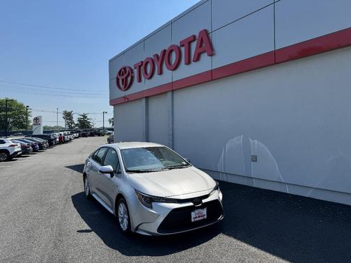 Classic Silver Metallic 2026 Toyota Corolla LE