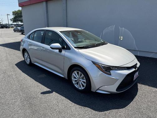 Classic Silver Metallic 2026 Toyota Corolla LE