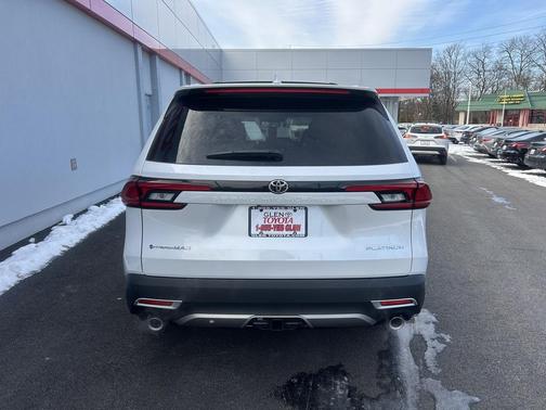 2026 Toyota Grand Highlander Hybrid Platinum MAX