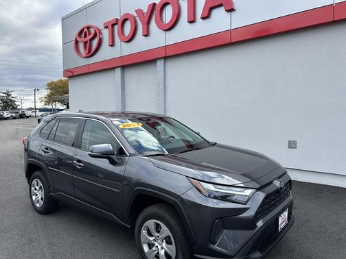 2023 Toyota RAV4 LE