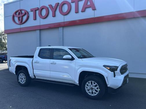2025 Toyota Tacoma SR5