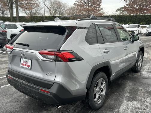 2025 Toyota RAV4 Hybrid LE