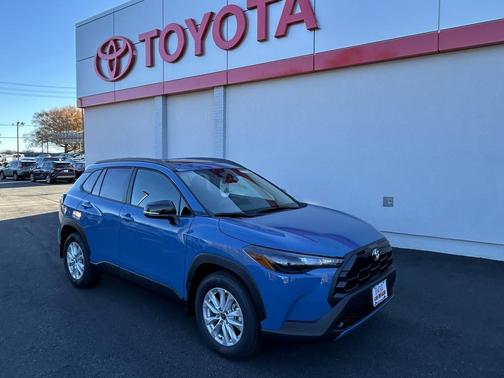 2026 Toyota Corolla Cross LE