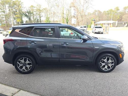 2023 Kia Seltos EX