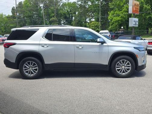 2022 Chevrolet Traverse LT Leather