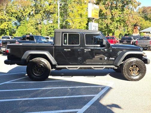 2020 Jeep Gladiator Sport
