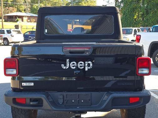 2020 Jeep Gladiator Sport