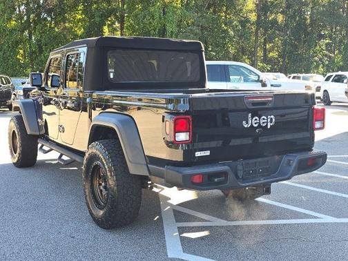 2020 Jeep Gladiator Sport