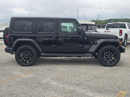 Black Clearcoat 2025 Jeep Wrangler 4xe Sahara