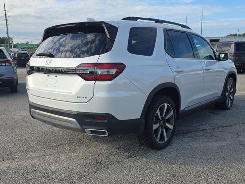 2023 Honda Pilot Elite