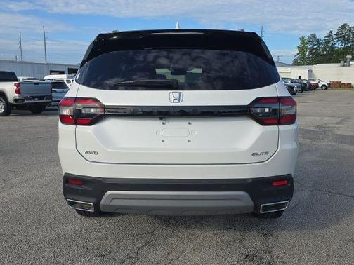2023 Honda Pilot Elite