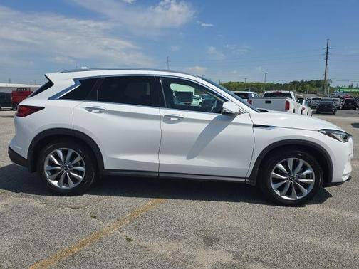 2022 INFINITI QX50 Luxe