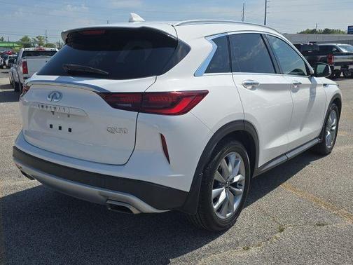 2022 INFINITI QX50 Luxe