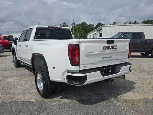 2023 GMC Sierra 3500 Denali