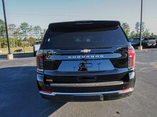 2025 Chevrolet Suburban LS