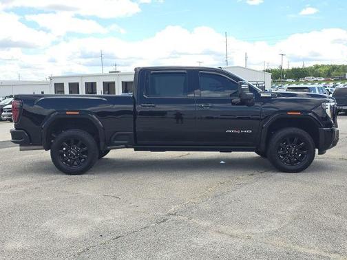 2024 GMC Sierra 2500 AT4