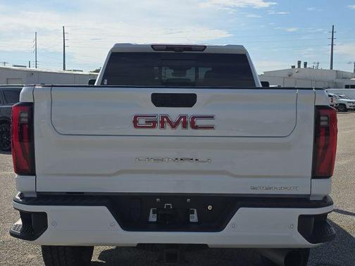 2024 GMC Sierra 2500 Denali