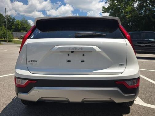 2024 Kia Niro LX