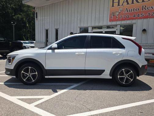 2024 Kia Niro LX