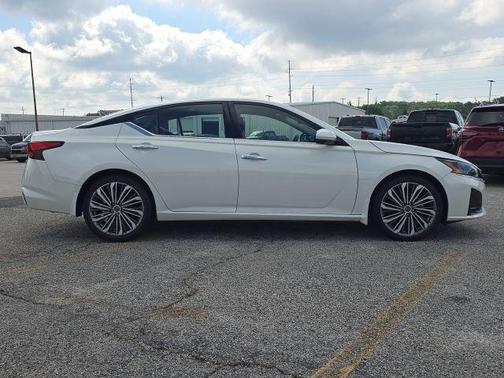 2023 Nissan Altima 2.5 SL