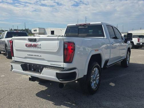 2024 GMC Sierra 2500 Denali