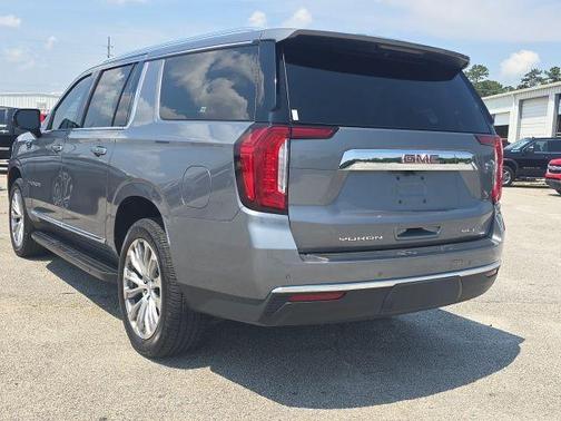 2022 GMC Yukon XL SLT