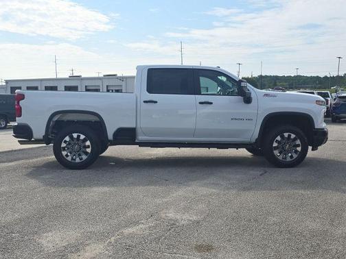 2024 Chevrolet Silverado 2500 Custom