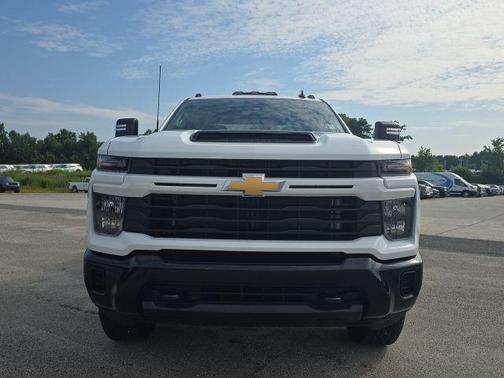 2024 Chevrolet Silverado 2500 Custom