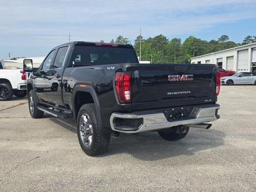 2025 GMC Sierra 2500 SLE