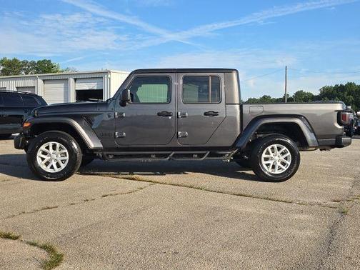 2023 Jeep Gladiator Sport