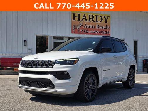 Bright White Clearcoat 2023 Jeep Compass Altitude