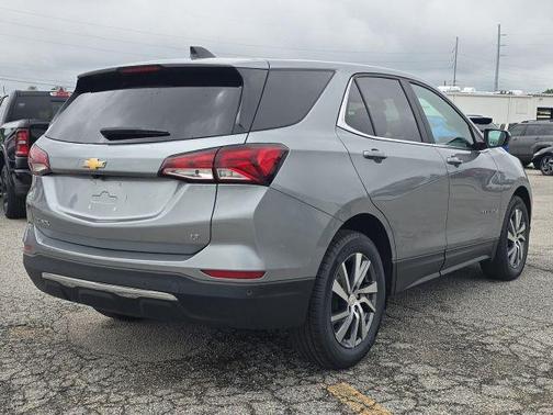 Sterling Gray Metallic 2024 Chevrolet Equinox LT