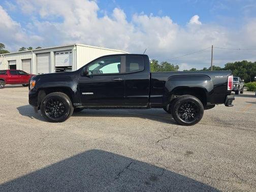 2022 GMC Canyon Elevation Standard
