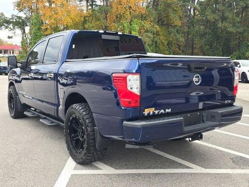 2021 Nissan Titan SV