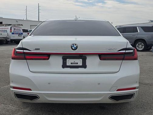 2020 BMW 750 i xDrive