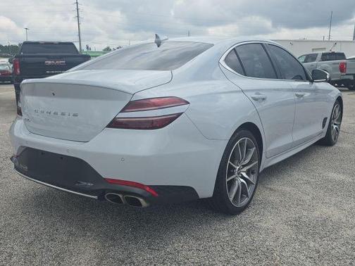 2022 Genesis G70 2.0T