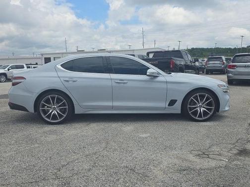 2022 Genesis G70 2.0T